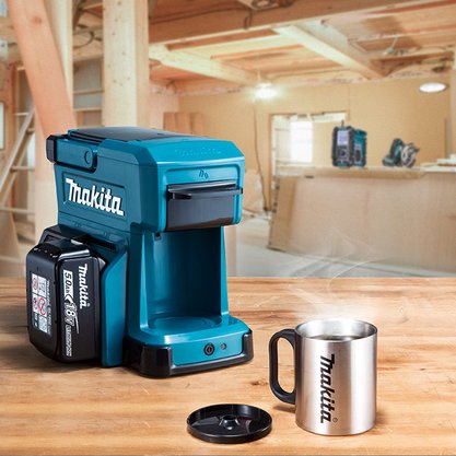 Cafeteira a Bateria 18V LXT ou 12V CXT DCM501Z Makita