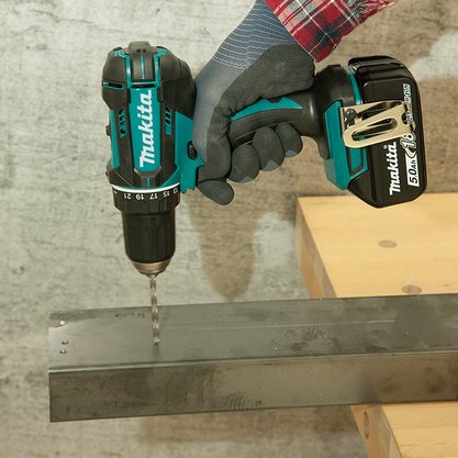 Parafusadeira Furadeira a Bateria 18V LXT Com Mandril de 1/2 DDF482Z Makita