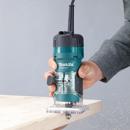 Tupia 530W M3700B 220V Profissional MT Makita
