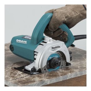 Serra Mármore Profissional 4.3/8 1200W M0400B 127V Industrial Makita